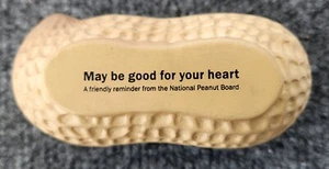 "National Peanut Board ""May be good for your heart"" maní de espuma gigante (USC) - Imagen 1 de 3