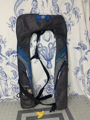 West Marine CO2 Coastal Automatic Inflatable PFD Life Vest Adult Jacket (B4) - Image 1 of 4