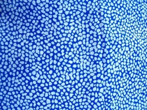 1,3yds AZUL REAL SEDA MANCHAS BLANCAS IMPRESIÓN TELA PIEZA MANUALIDADES ADORNOS DECORACIÓN - Imagen 1 de 1