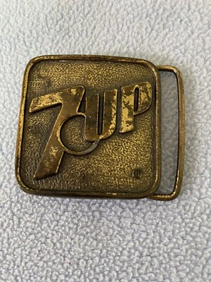 7UP Seven UP 实心黄铜皮带扣 美国 20 世纪 80 年代 — 第 1/4 张图片