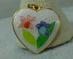 Vintage Narzisse Blumen Floral Blatt weiß Guilloche Emaille Herz goldfarben Anhänger - Bild 1 von 9