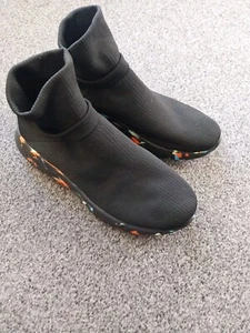 ladies slip on boots. With Colourful Sole detail. Pull On. Size 8/9 (44) Quirky - Picture 1 of 5