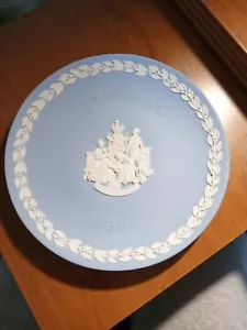 9 Inch Wedgewood Jasperware Plates, Set of 3, Annual Christmas, 1994, 1995, 1996 - Picture 1 of 9