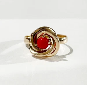 Vintage 18k Gold and coral ring, Coral swirl ring - Picture 1 of 10