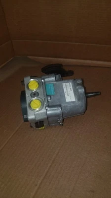 ~Bomba direita Hydro Gear fabricante de equipamento original 10CC,PG-4BCC-DZ1X-XXXX,BDP-10A-205,01006937,01006937P - Imagem 1 de 4