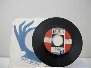 45 RECORD - THE CHIFFONS - HE'S SO FINE - Picture 1 of 1