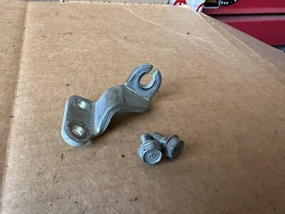 Soporte de montaje de cable de embrague de motor 81 Honda CB900C OEM CB900-93 Foto 1 de 3