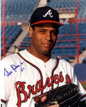 Foto 8x10 assinada por Pedro Borbon Jr. Atlanta Braves - Imagem 1 de 1