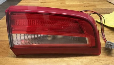 Luz trasera izquierda Volvo S60 2011-2018 OEM 30796271 Foto 1 de 3
