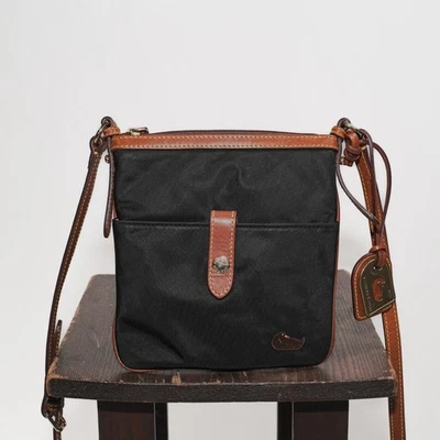 Bolso Bandolera Dooney & Bourke Cuero Negro Marrón Bordado Foto 1 de 4