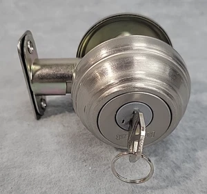 Kwikset Deadbolt Exterior Door Satin Nickel with Key NWOB - Picture 1 of 4