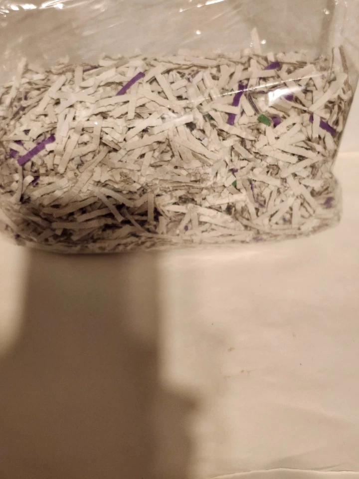 Shredded Paper - By The Color - Image 1 of 1