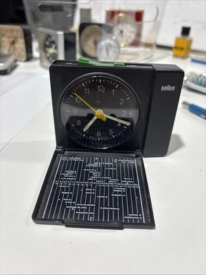 DE COLECCIÓN BRAUN AG TIPO 4759 RELOJ DESPERTADOR DE VIAJE MUNDIAL TAMAÑO DE BOLSILLO FUNCIONANDO Foto 1 de 4