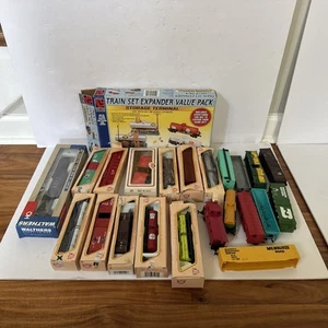 IHC Walthers Train Pieces - Picture 1 of 9
