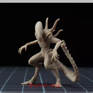 Miniatures 1:43 Alien Predator Scene Doll Figure Scenes Fit Cars Vehicles Toys - Picture 1 of 4