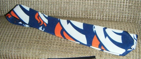 DENVER BRONCOS NECK TIE NFL Team Apparel Licensed 100% Polyester Cover