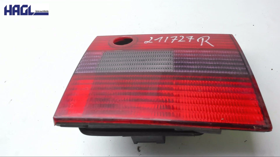 Fanale Posteriore Interno Destro 3A9945108C VW Passat Variant 1.8 35 i Combi - Immagine 1 di 4