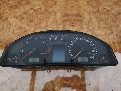 Cuadro de instrumentos velocímetro diésel Audi A6 S6 C5 4B Foto 1 de 4