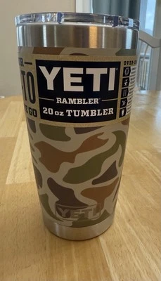 Yeti 20 Oz. Camuflagem bronzeada Rambler com tampa Magalider - Imagem 1 de 2