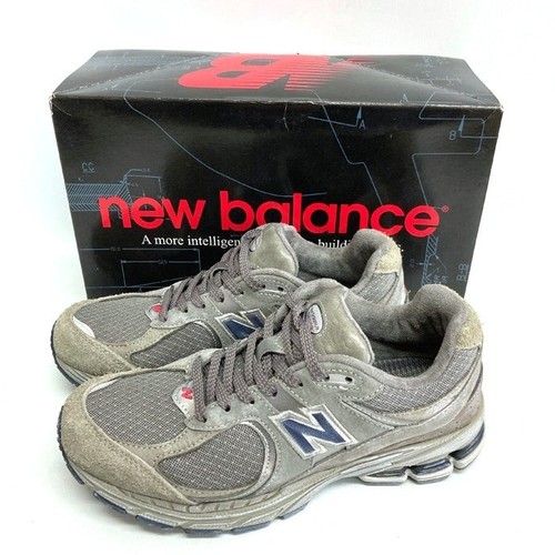 Sneakers basse NEW BALANCE M2002RVA grigie misura 26 0 cm usate