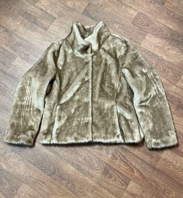 Vintage Coat | Vintage Wallace Sacks Faux Fur Jacket Size 14/16 Vintage Clothing - Image 1 of 4