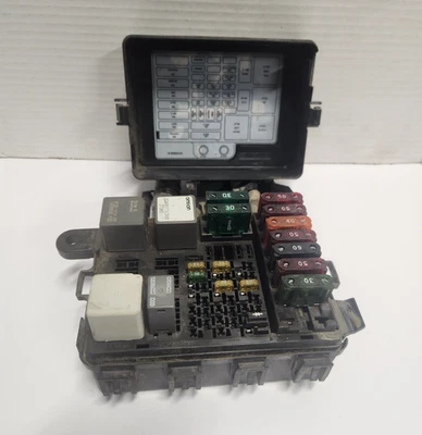  Chevy C1500 1997 compartimento del motor caja de fusibles motor V6 de 4,3 L fabricante de equipos originales tracción manual de 2 ruedas Foto 1 de 4