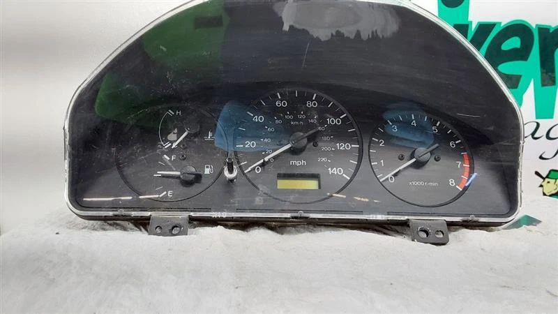 1997 年马自达 Protege 速度计仪表组  — 第 1/4 张图片