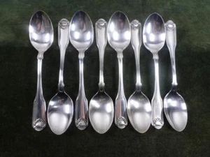 8 nice vintage Oneida Community Classic Shell pattern Teaspoons silver plated - Picture 1 of 1