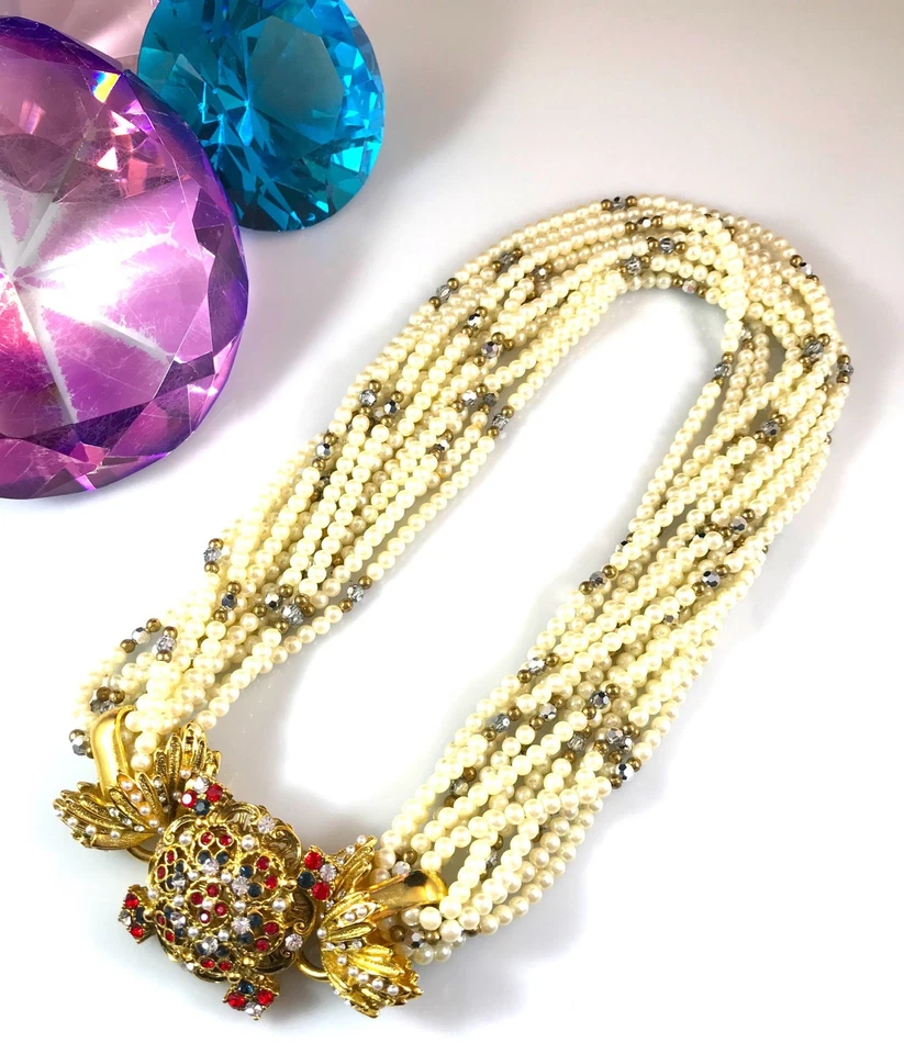 PINGENTE DE STRASS VERMELHO COLAR TORSADE PÉROLA FALSA JOSE & MARIA BARRERA 24K GP - Imagem 1 de 4