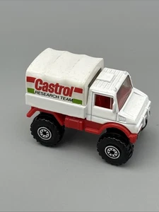 Camión suelto Hot Wheels 1990 Mercedes Benz Unimog Castrol Research Team - Imagen 1 de 6