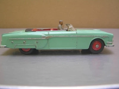 Dinky Toys 132 Packard Convertible Green with Red Hubs made in England - Image 1 of 4
