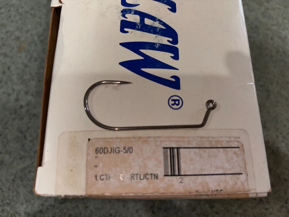 1000 EAGLE CLAW 60 degree 5/o 5/0 Jig Hooks Black Nickel - Image 1 of 1