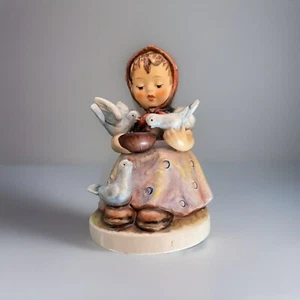 "Cinderella" Goebel Hummel Figurine #337 - Little Girl Feeding The Birds! - Picture 1 of 11