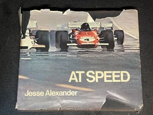Libro de fotos vintage de autos de carreras con respaldo duro F1 de los años 70 Jesse Alexander - Imagen 1 de 14