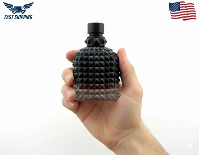 BORN IN ROMA INTENSO UOMO EAU DE PARFUM SPRAY 3,4 OZ / 100 ml PARA HOMBRES Foto 1 de 2