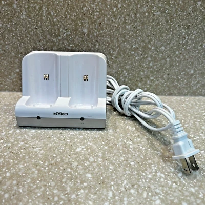 NYKO Charge Station Nintendo WII Remote Rechargeable Battery Dock Base Only - Image 1 of 3