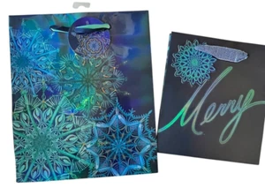 Christmas Gift Bags New 21 Pcs Various Sizes and Designs NWT in Cellophane wrap - Picture 1 of 3