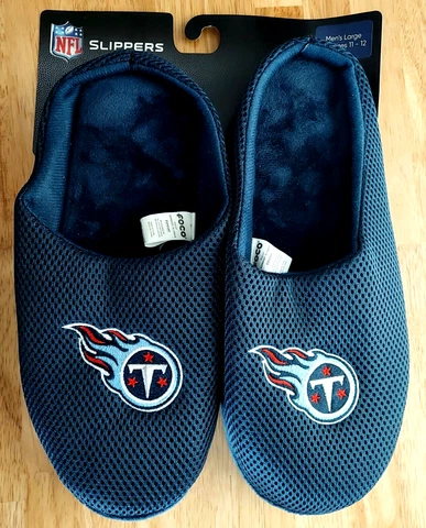 Tennessee Titans Slippers Size Mens Large 11-12 Plush Lined Slip On Embroidered Cover