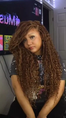 Peruca de trança de renda estilo Boho Locs LUXLUXE Flora 30 polegadas completa amarrada à mão BLB-0160 - Imagem 1 de 4