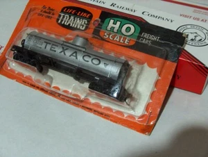 HO Life Like Texaco Tank Car 6305 RTR - Picture 1 of 3
