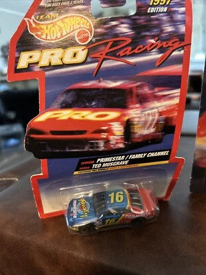 2- 1997 Mattel Hot Wheels Pro Racing Cars #16 Ted Musgrave y #94 Bill Elliott Foto 1 de 4