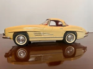 Well Built Hubley 1959 Mercedes 300SL Roadster Model Car 1:24 - Picture 1 of 5
