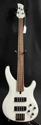 Bajo eléctrico Yamaha TRBX304WH de 4 cuerdas blanco brillante Foto 1 de 4