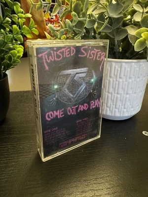 Come Out and Play by Twisted Sister (Cassette, Nov-1985, Spitfire Records) Foto 1 de 4