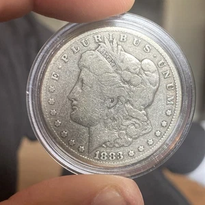 1883-CC Morgan Silver Dollar - Very Fine details from the Carson City Mint - Picture 1 of 3