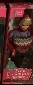 Tree Trimming Barbie - Picture 1 of 1