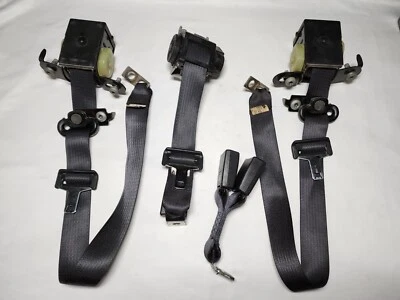2005 - 2011 Ford Crown Victoria Rear Seat Belt Retractors & Buckles (OEM) Black  Foto 1 de 4