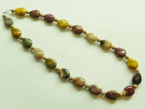 Grueso collar de piedras preciosas de mookaite y jaspe, crema, marrón, rosa, amarillo - Imagen 1 de 5