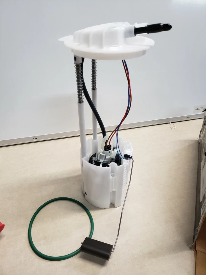 Spectra Premium SP7240M Fuel Pump Module Assembly - Image 1 of 4