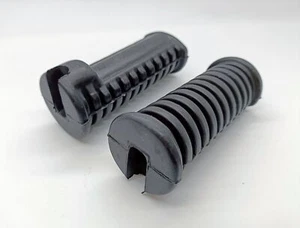 Yamaha FS1 FS1E DX YB100 RD50 RS100 RS125 Front Footrest Rubbers 122-27413-00 - Picture 1 of 6